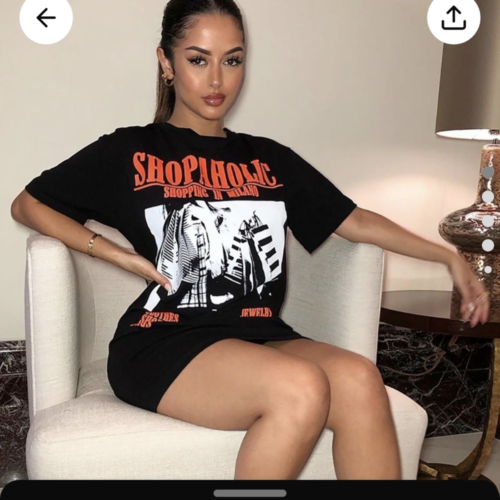 Shopaholic Screen Tee